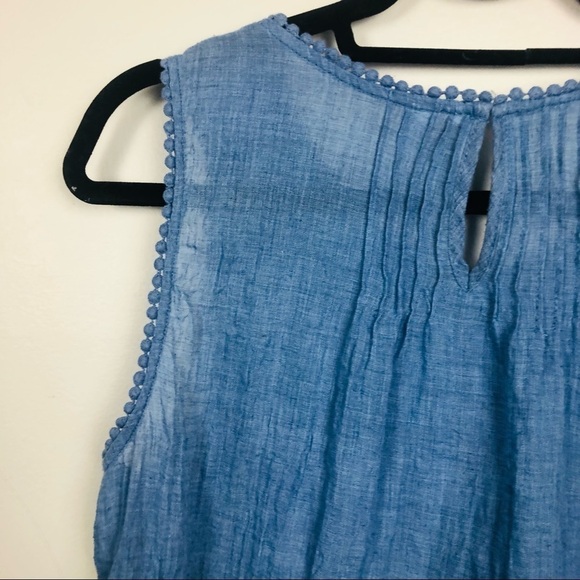 Lauren Conrad sleeveless blue chambray‎ top - Picture 13 of 14